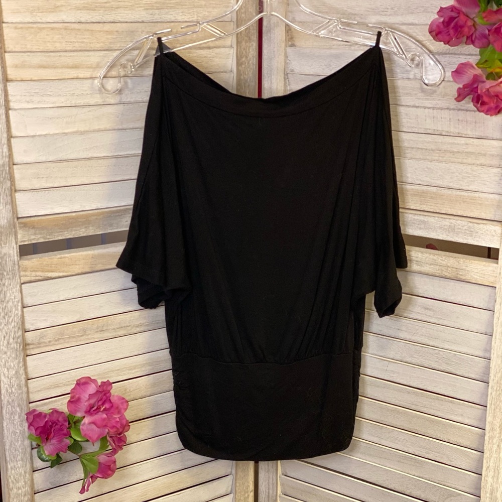 Black Cold Shoulder/Short Sleeved Top - S